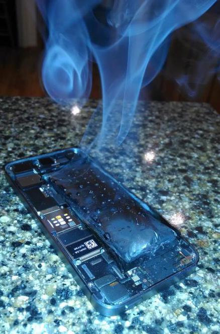 burning iphone 5s