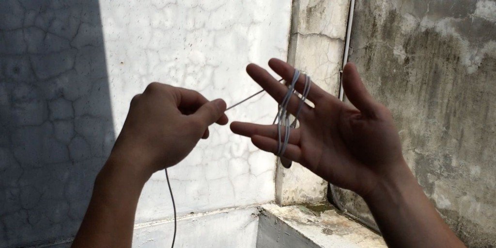 wrap-iphone-earphones-without-tangles