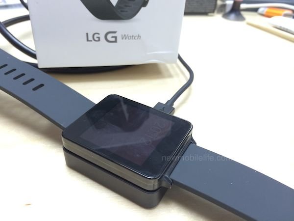 lg-g-watch-charger
