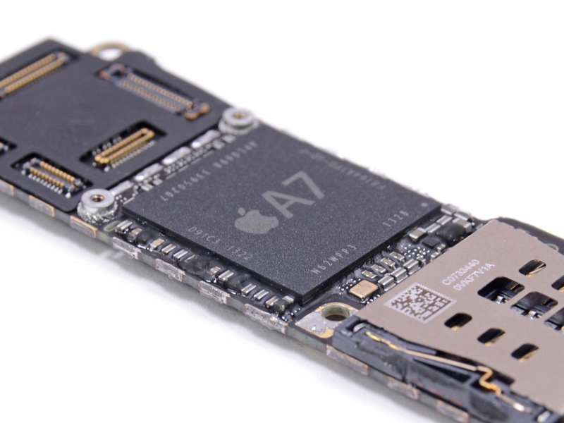 iPhone 5s motherboard A7 chip iFixIt 001