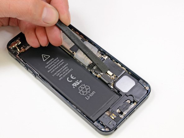iPhone 5s 拆解後的圖片
