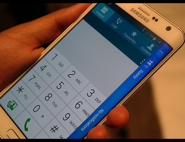 Samsung Galaxy Note Edge side mon_00