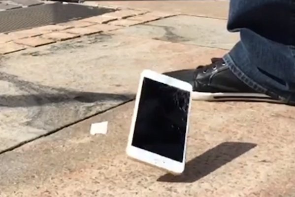 iPhone 6 and 6 Plus Drop Test-7
