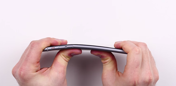 idiot try illegal bending test in iphone 6 plus 00