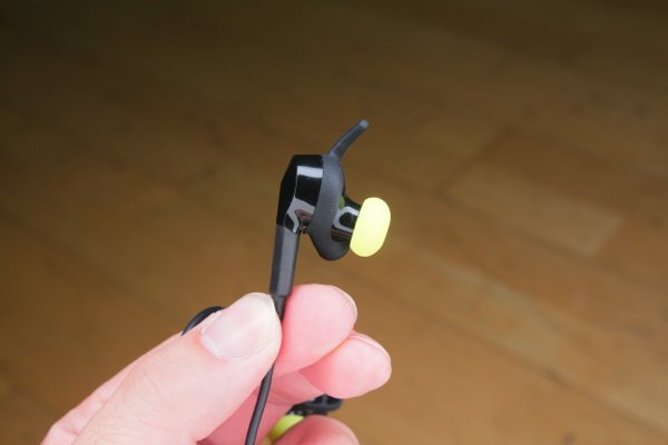 ▲耳機採用入耳式設計。