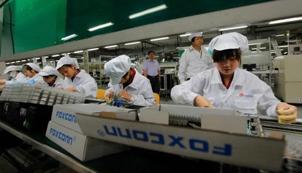 foxconn-lcd-panel-display-factory-in-taiwan_00