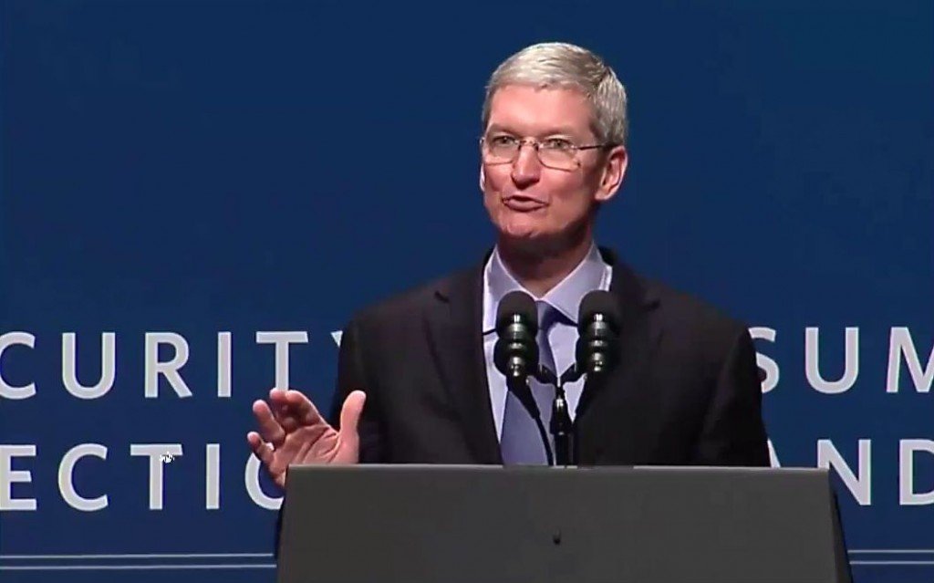 Tim Cook wh 1