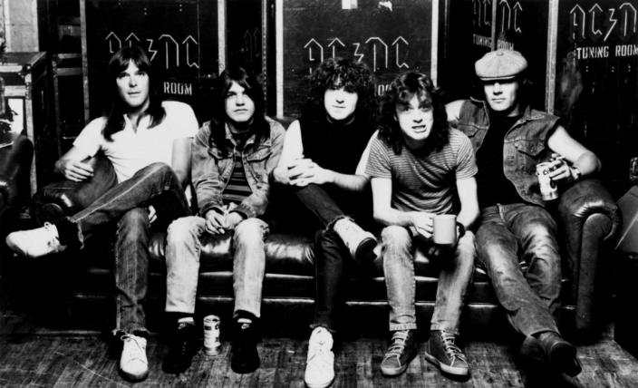 apple music acdc first time streaming music 00