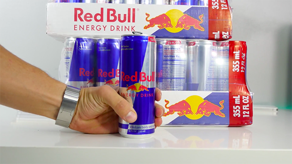 galaxy-s6-edge-and-iphone-6-in-red-bull_02