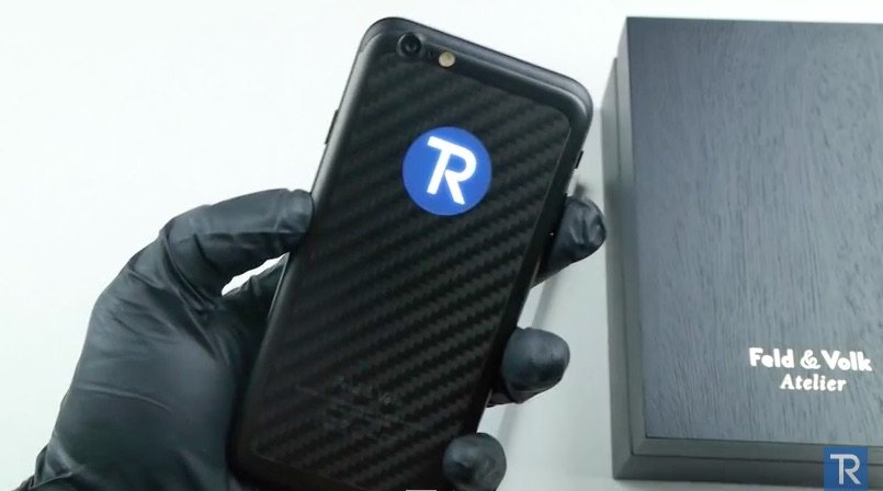 iPhone 6 With Glowing Logo 4