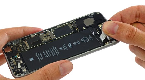 61 percent of iphone owners dont know the battery can be replaced 00