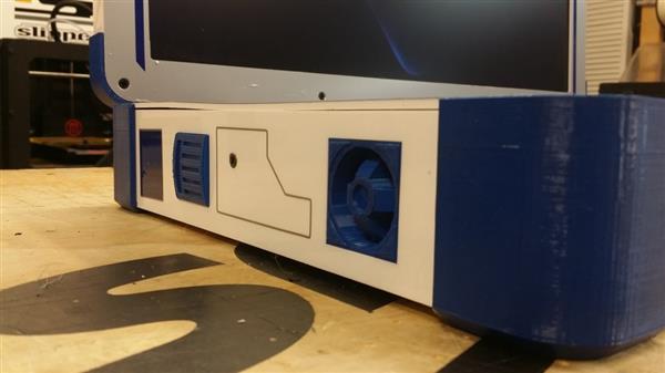 ed-zarick-uses-3d-printing-to-transform-ps4-into-a-3d-printed-5