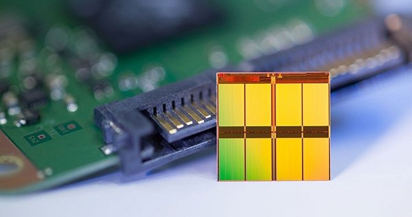 intels-new-storage-chip-is-1000-times-faster-than-flash-memory_00