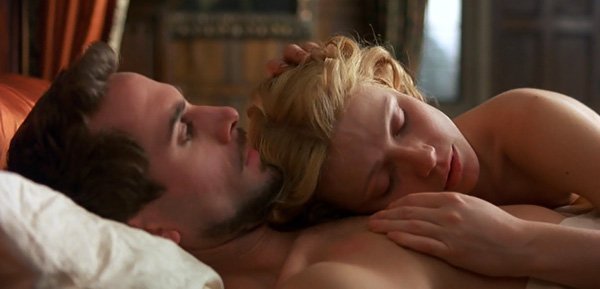 shakespeare-in-love-1998-movie-review-william-shakespeare-viola-de-lesseps-in-bed-gwyneth-paltrow-joseph-fiennes-best-picture