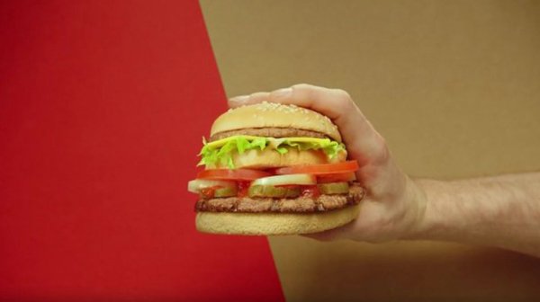 burger-king-invites-mcdonalds-to-make-mcwhopper_01