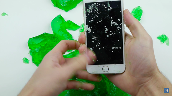 iphone-6-in-jelly_05