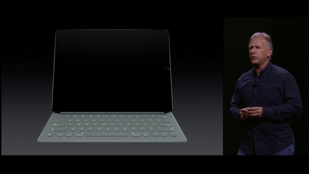 ▲ iPad Pro 與鍵盤配件結合成一體。