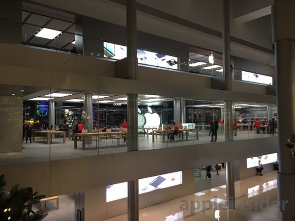 ifc-apple-store-third-floor_02