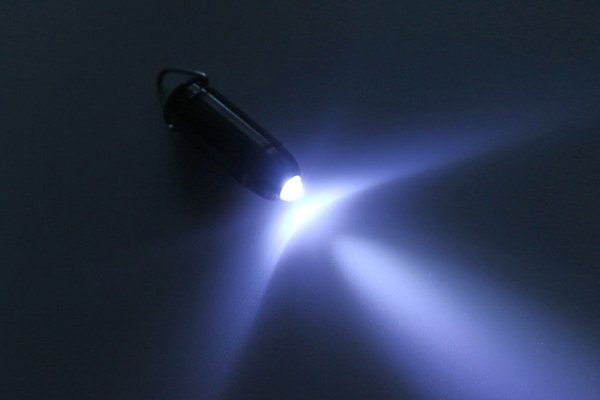 kickstarter-bullet-led-flashlight_06