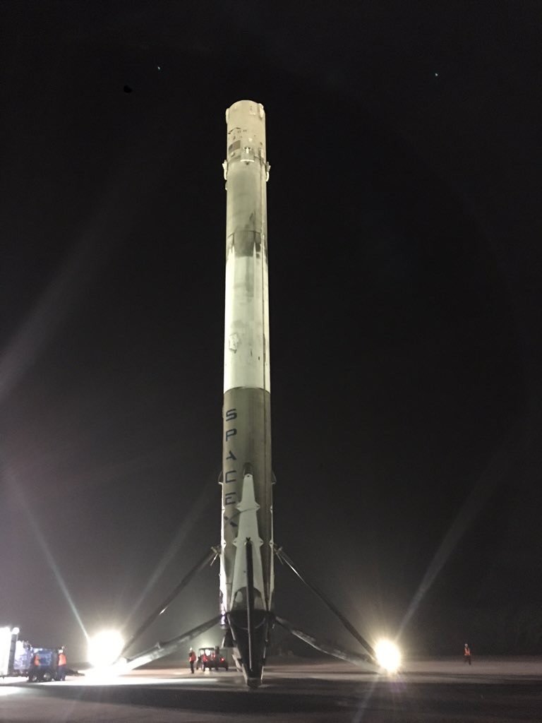 space-releases-hd-photo-of-falcon-9-mission-07