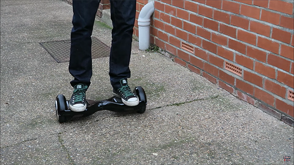 a-5-min-movie-can-describe-how-dangerous-using-hoverboard_02