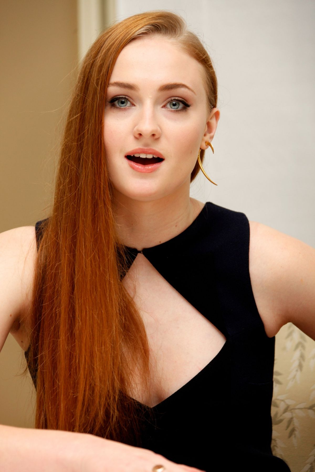 sophie turner at game of thrones season 5 press conference in beverly hills 1