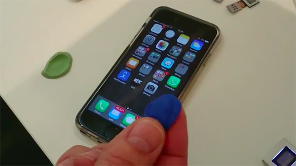 crack iphone 6s touch id with play doh 01