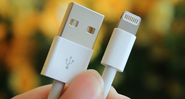 how-to-diy-a-lightning-cable_00