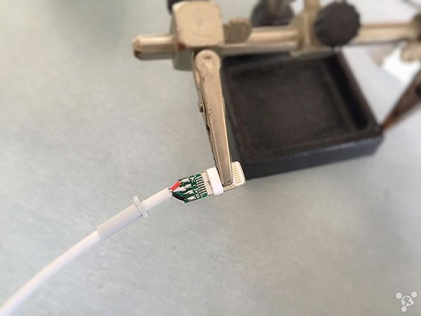 how-to-daiy-a-lightning-cable_05
