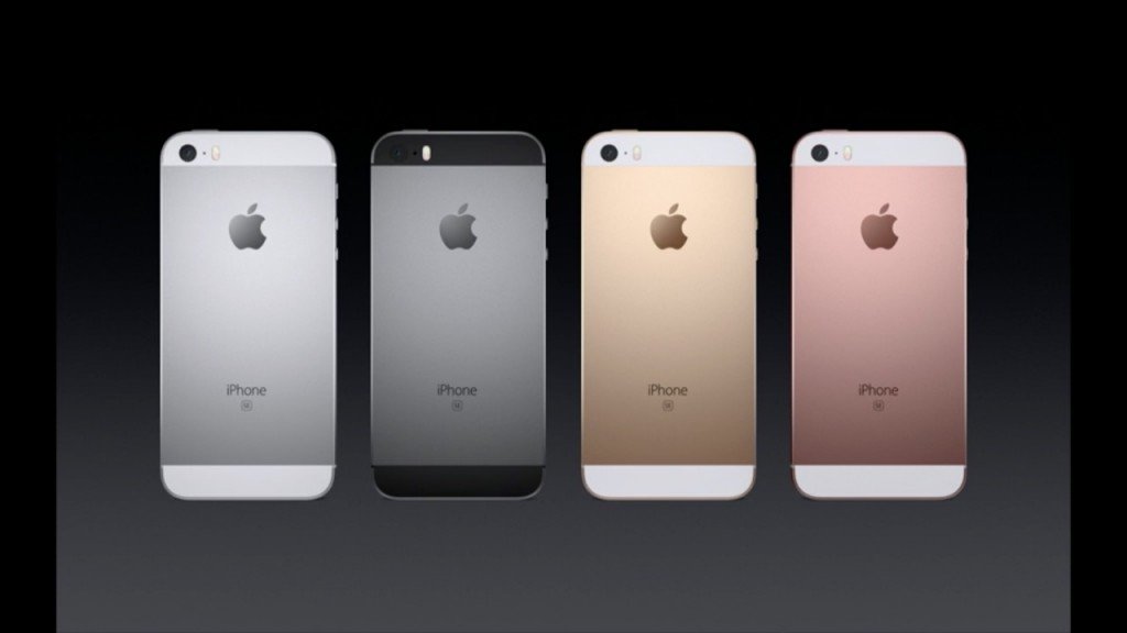 ▲大體上和 iPhone 5、5s 外型相約，不過 iPhone SE 顏色選擇就多了玫瑰金