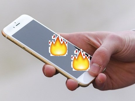 19558 Iphone 6 in hand on fire
