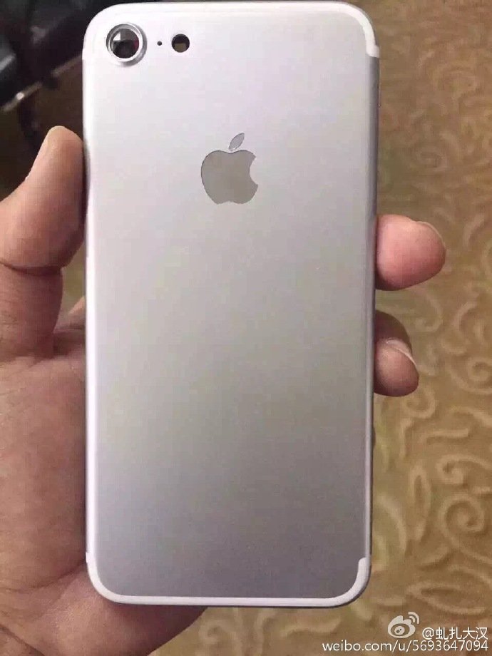 more-iphone-7-leaked-photos_01