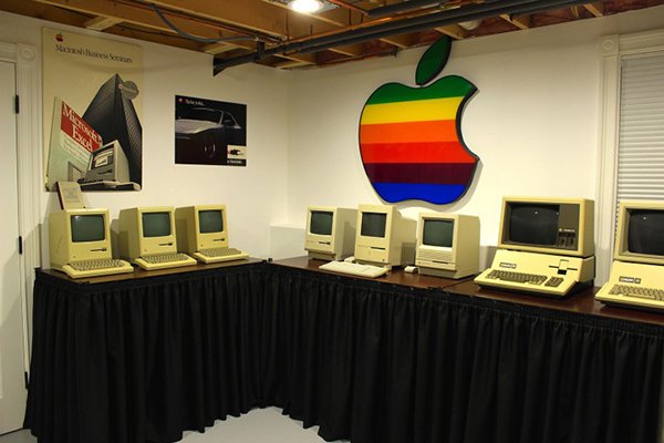 15-yrs-old-apple-fan-apple-museum_01