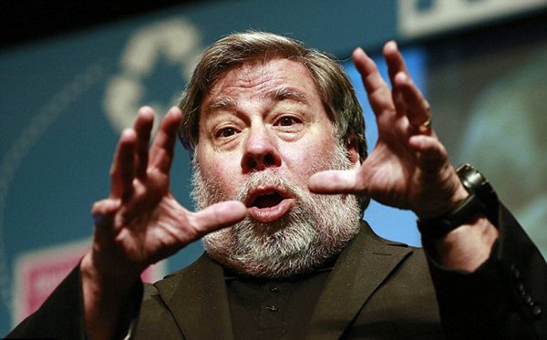 apple founder steve wozniak say iphone 7 doesnt need to drop 3 5mm 01