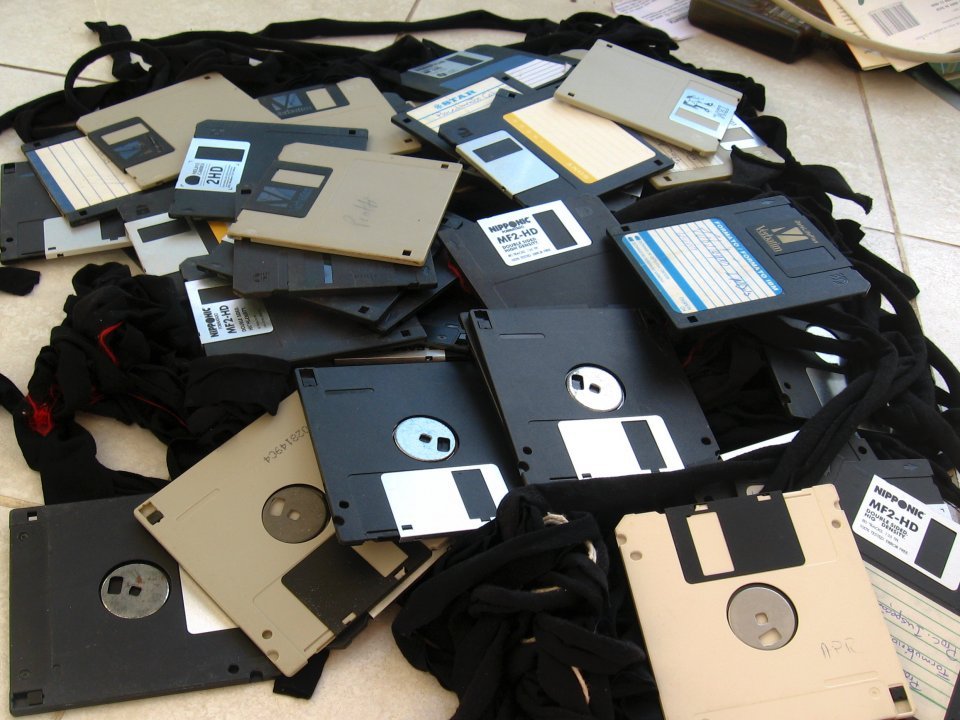 backing-up-your-data-on-floppies-or-cds