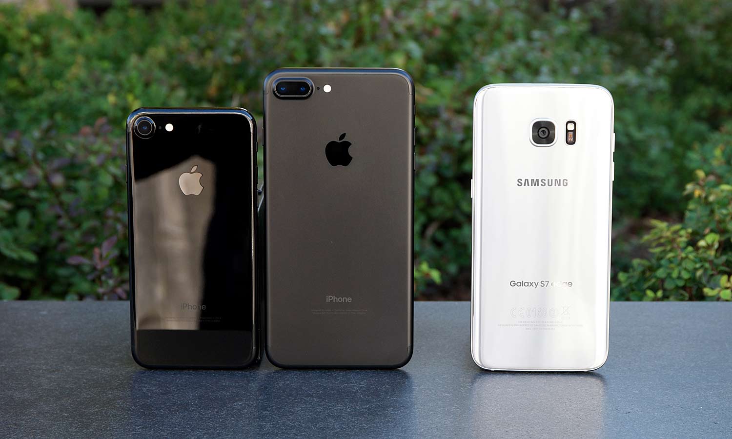 Самсунг как айфон 11. Galaxy s 7 vs iphone 7. Iphone 7s. Iphone 7 Plus vs Samsung s 7. Vs7.