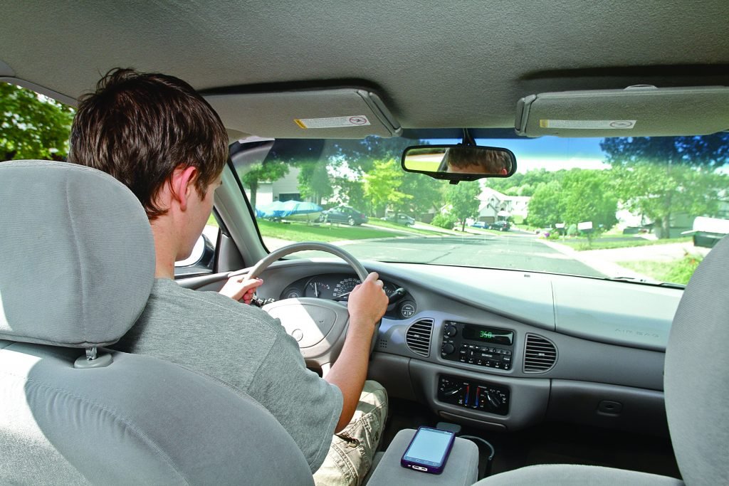 teen-driving-car