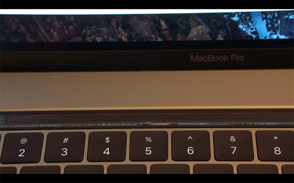 a-game-has-been-ran-in-macbook-pro-touch-bar_01