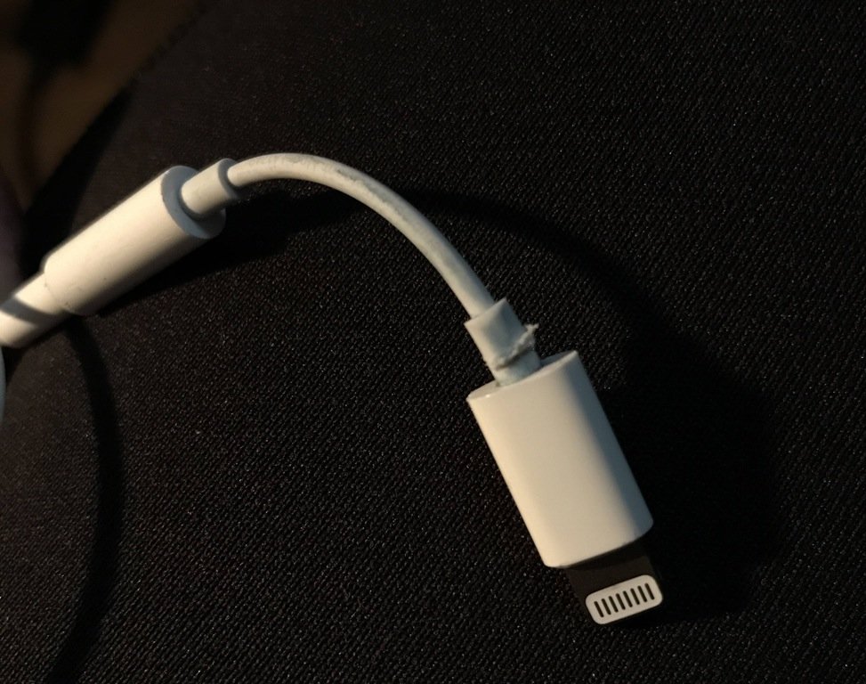 iphone 7 lightning to 3 5mm tearing 00