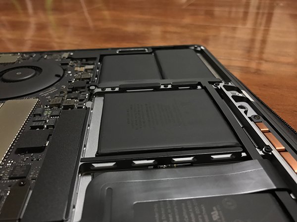 macbook-pro-with-touch-bar-no-removable-ssd_04