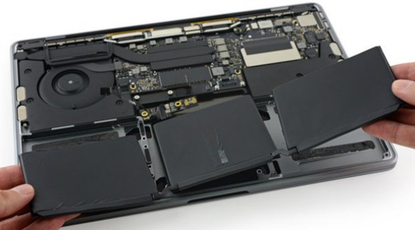 apple tested larger battery or gold macbook pro 01