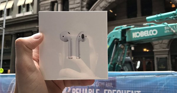 first airpods delivered to customers 00