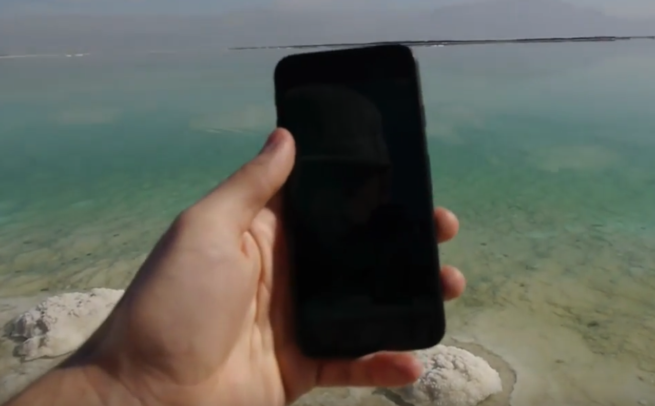 iPhone 7 in Salty Dead Sea for 24 Hours 2