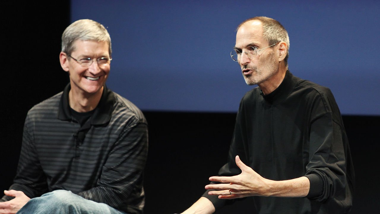 3043628 poster p 1 tim cook tried to offer steve jobs a portion of his liver