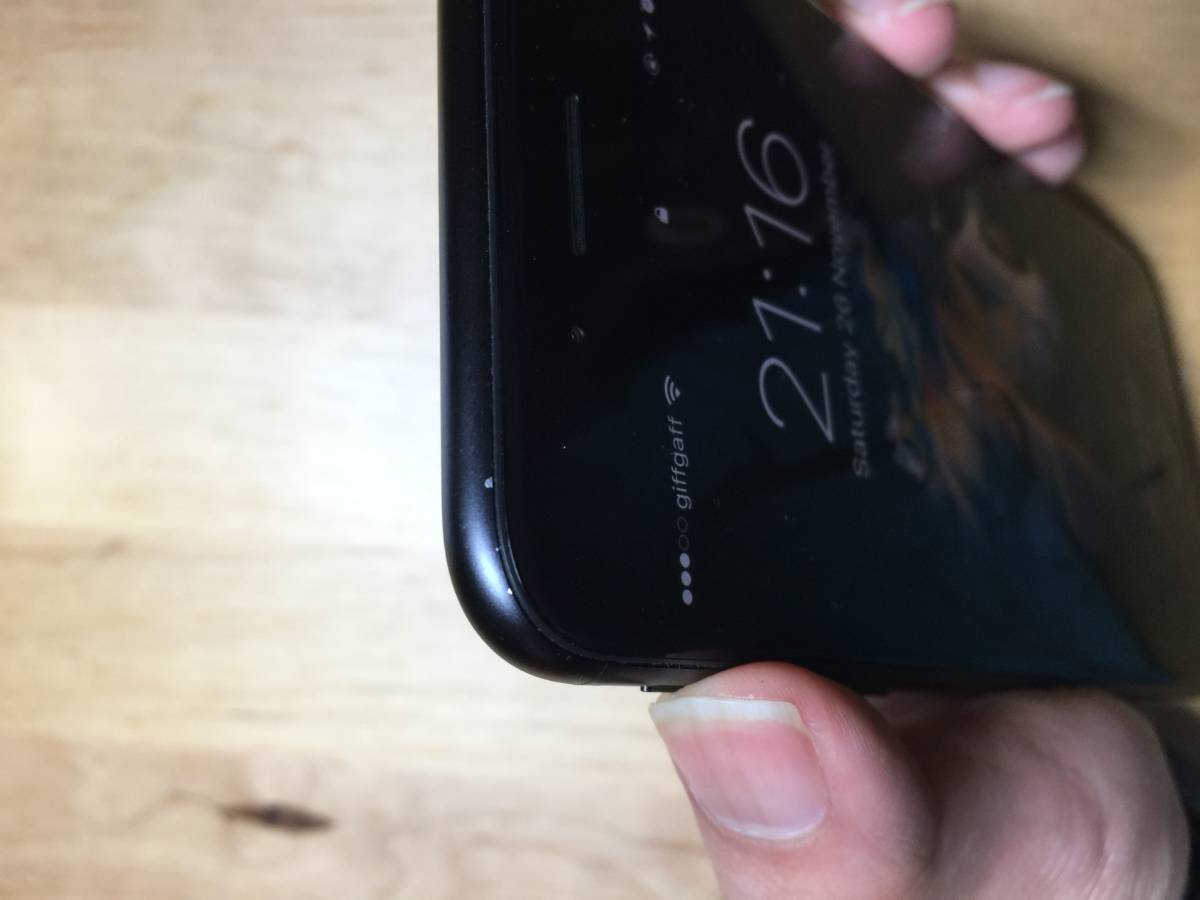 matte black iphone 7 chipped paint 03