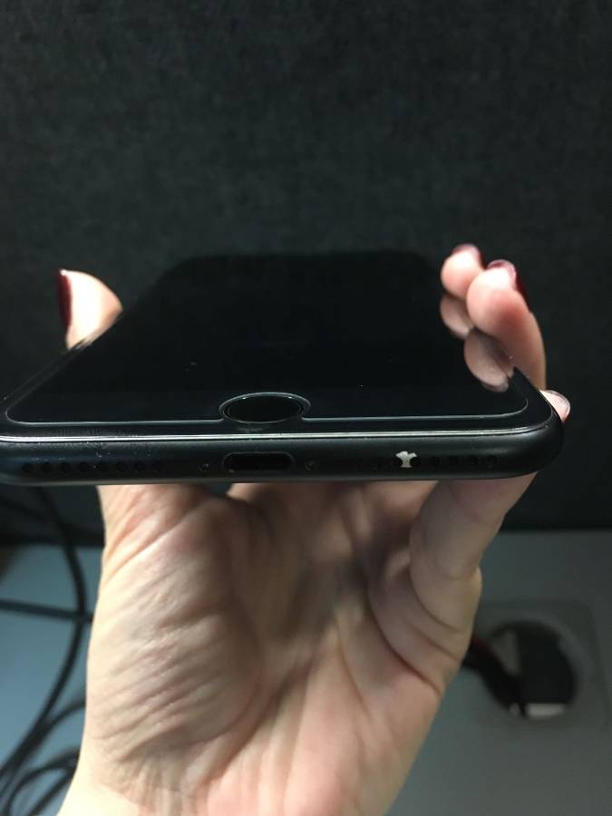 matte black iphone 7 chipped paint 04