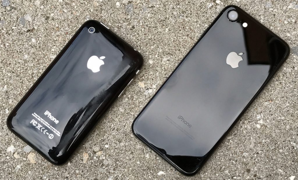 iphone 7 plastic black vs jet black