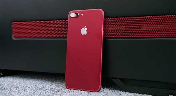 red iphone 7 unbox ed in youtube 07