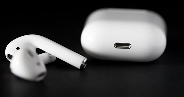 airpods charger may charge iphone later may be 00