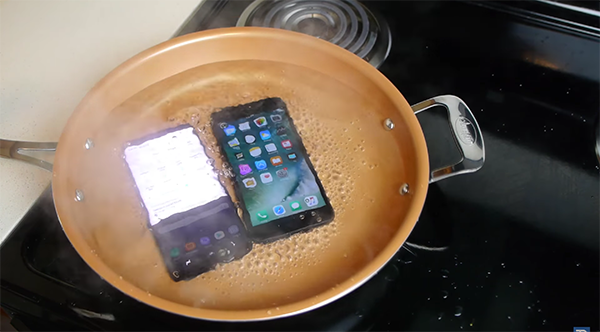 galaxy s8 vs iphone 7 plus boil water test 02